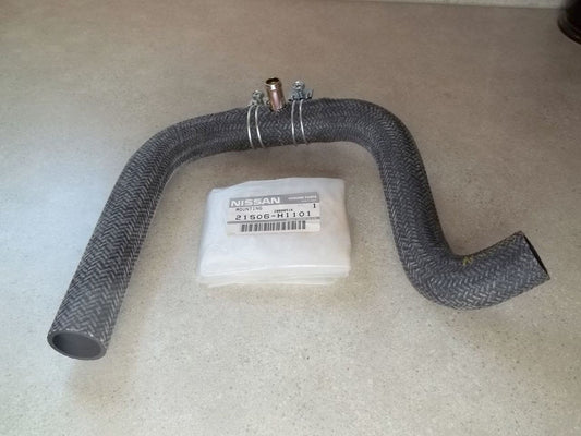 Tubo inferior radiador refrigeração Datsun 1200